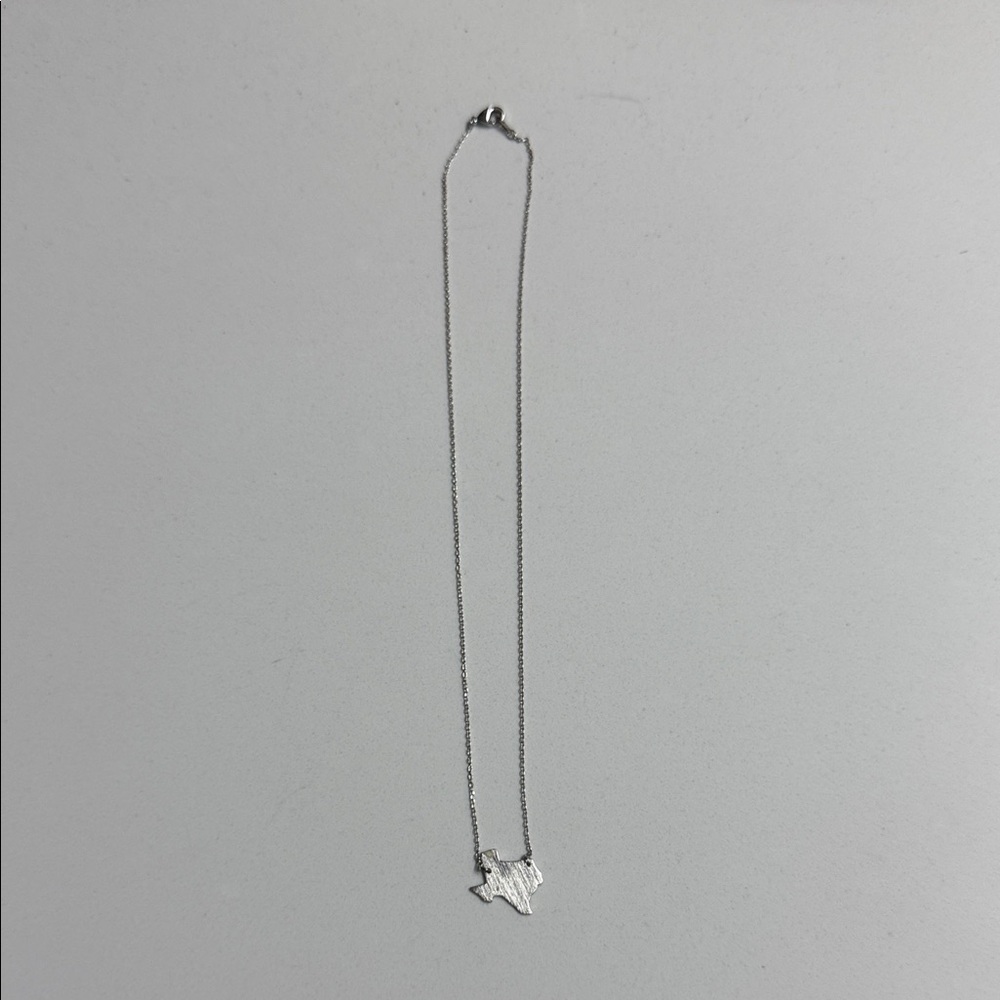 Elegant Silver Necklace